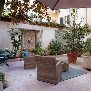 Bed & Breakfast Il Cortile Di Elisa & Our Flats, Lucca