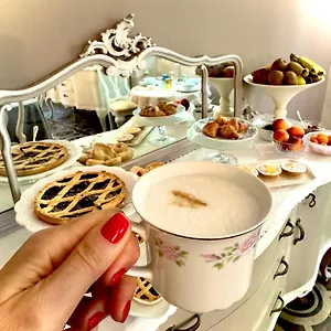 Bed & Breakfast La Dogana Di Charme - Historic With A Beautiful Garden - Private Parking, Lucca